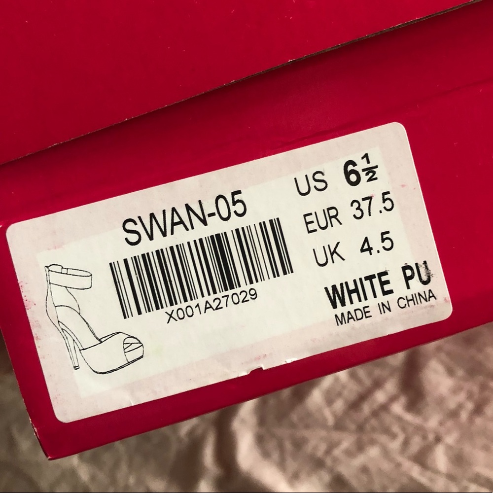 NWT Dream Paris White Classy Heels - Picture 9 of 11